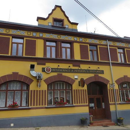 Hotel U Pastorku à Racice  Extérieur photo